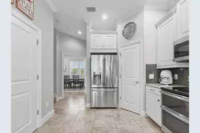 3137 Moorings Drive S, Saint Petersburg, FL 33712 - Photo 10