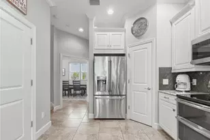 3137 Moorings Dr S, Saint Petersburg, FL 33712 - Photo 10