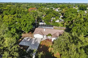 4204 Pine Meadow Terrace, Sarasota, FL 34233 - Photo 4