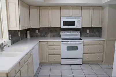 4215 18th Avenue Drive W, Bradenton, FL 34205 - Photo 2