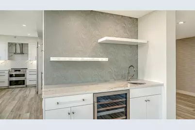 1211 Gulf Of Mexico Drive #701, Longboat Key, FL 34228 - Photo 10