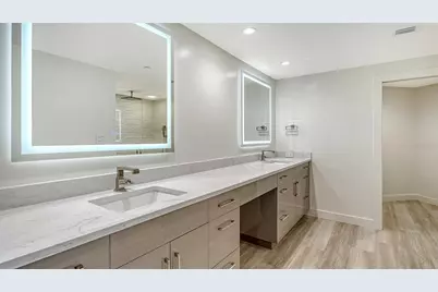 1211 Gulf Of Mexico Drive #701, Longboat Key, FL 34228 - Photo 30