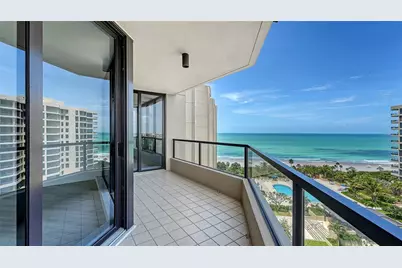 1211 Gulf Of Mexico Drive #701, Longboat Key, FL 34228 - Photo 16