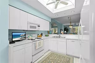9550 High Gate Dr, Sarasota, FL 34238 - Photo 6