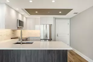 1350 Main St, Sarasota, FL 34236 - Photo 12