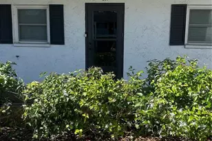 202 46th Terrace W, Bradenton, FL 34207 - Photo 2