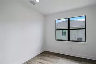 18588 Dayspring Pl, Venice, FL 34293 - Photo 12