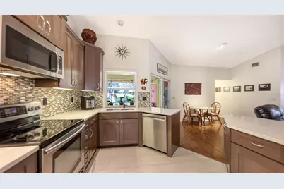 4463 Diamond Circle S, Sarasota, FL 34233 - Photo 12