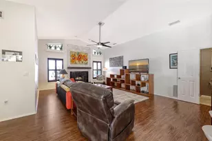 4463 Diamond Cir S, Sarasota, FL 34233 - Photo 14