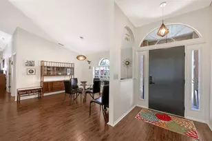 4463 Diamond Cir S, Sarasota, FL 34233 - Photo 6