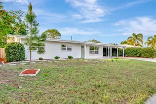 2705 Sunnyside St, Sarasota, FL 34239 - Photo 2