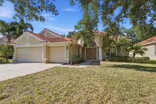 4623 61st Dr E, Bradenton, FL 34203 - Photo 2