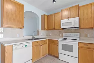 16221 Swan View Cir, Odessa, FL 33556 - Photo 12