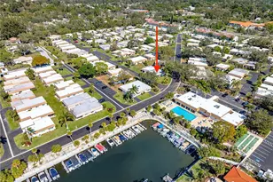 5440 Riverbluff Cir, Sarasota, FL 34231 - Photo 22