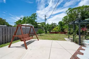 2215 Grove St, Sarasota, FL 34239 - Photo 28