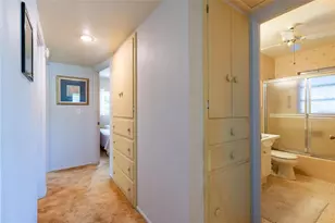 2215 Grove St, Sarasota, FL 34239 - Photo 18