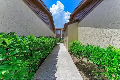 5709 Avista Drive #5709, Sarasota, FL 34243 - Photo 8