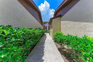 5709 Avista Dr, Sarasota, FL 34243 - Photo 8