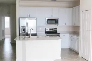 920 Tidewater Shores Loop, Bradenton, FL 34208 - Photo 6