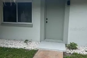 2732 Fort Worth St, Sarasota, FL 34231 - Photo 2