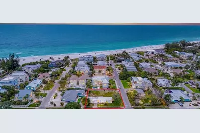121 48th Street, Holmes Beach, FL 34217 - Photo 1