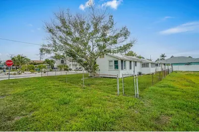 121 48th Street, Holmes Beach, FL 34217 - Photo 26