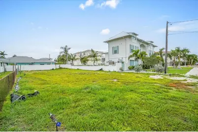 121 48th Street, Holmes Beach, FL 34217 - Photo 22