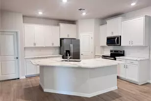 18354 Tavernside Trl, Lakewood Ranch, FL 34211 - Photo 4