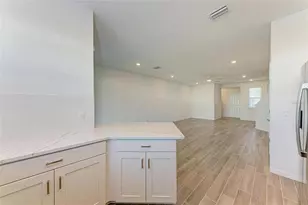 314 Via Anina Dr, Sarasota, FL 34243 - Photo 14