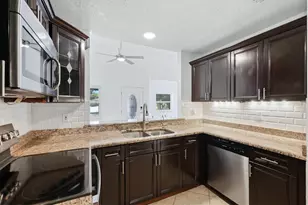 1649 8th St, Sarasota, FL 34236 - Photo 14