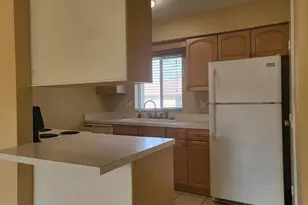 2721 Hidden Lake Blvd, Sarasota, FL 34237 - Photo 10