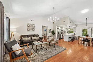 521 Avalon Rd, Venice, FL 34293 - Photo 4