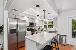 521 Avalon Rd, Venice, FL 34293 - Photo 10