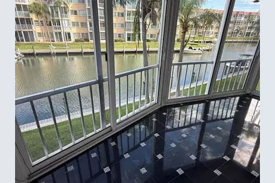 1250 N Portofino Drive #202, Sarasota, FL 34242 - Photo 2