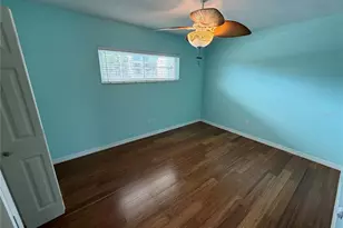 1250 N Portofino Dr, Sarasota, FL 34242 - Photo 18