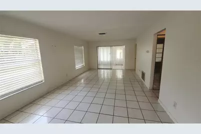 4007 78th Street W, Bradenton, FL 34209 - Photo 4