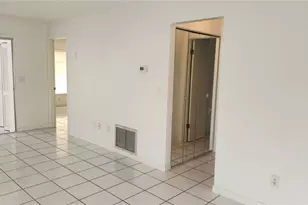 4007 78th St W, Bradenton, FL 34209 - Photo 8