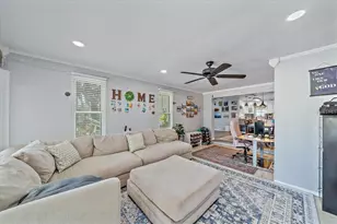 3281 8th St, Sarasota, FL 34237 - Photo 4