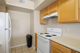 1015 Villagio Cir, Sarasota, FL 34237 - Photo 10