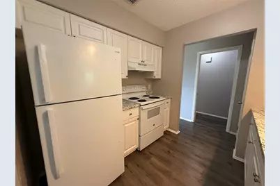 364 Briarwood Road, Venice, FL 34293 - Photo 8