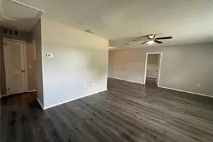 364 Briarwood Rd, Venice, FL 34293 - Photo 2