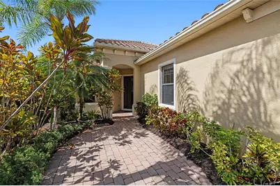 7314 Wexford Court, Lakewood Ranch, FL 34202 - Photo 2