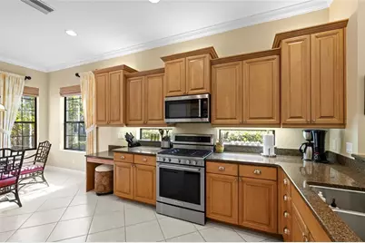 7314 Wexford Court, Lakewood Ranch, FL 34202 - Photo 12