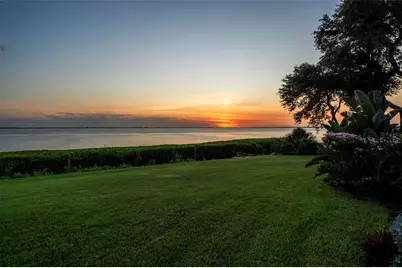 8152 Longbay Boulevard, Sarasota, FL 34243 - Photo 96