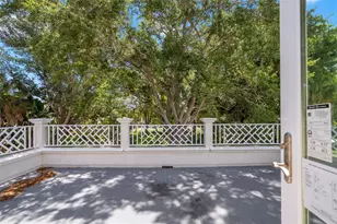 8152 Longbay Blvd, Sarasota, FL 34243 - Photo 52