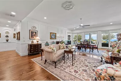 8152 Longbay Boulevard, Sarasota, FL 34243 - Photo 22