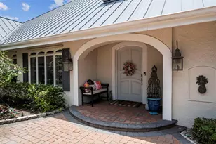 8152 Longbay Blvd, Sarasota, FL 34243 - Photo 18