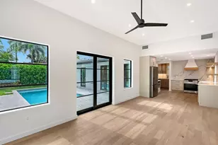 1041 Indian Beach Dr, Sarasota, FL 34234 - Photo 12