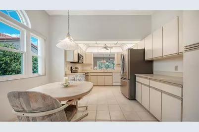 3374 W Chelmsford Court #9, Sarasota, FL 34235 - Photo 10