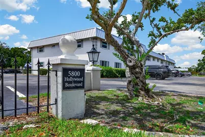 5800 Hollywood Boulevard #112, Sarasota, FL 34231 - Photo 2